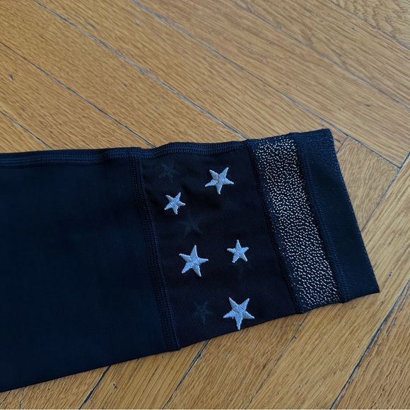 NWOT-Nancy Rose Performance Legging SILVER star detail at ankle 6/S - 7/8 length - Picture 6 of 10